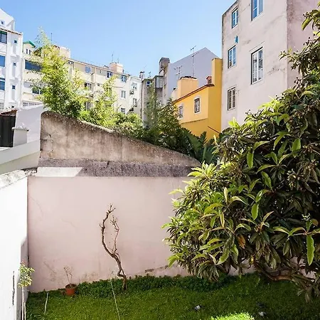 Daire Guestready - Fernando Pessoa Lisboa