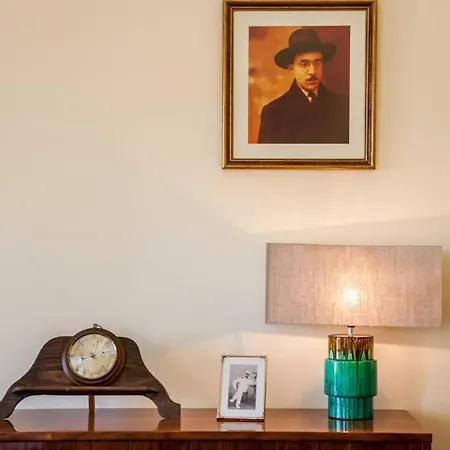 Guestready - Fernando Pessoa * Lisboa