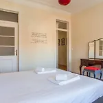 Guestready - Fernando Pessoa * Lisboa