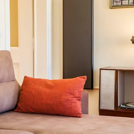 Apartment Joivy Fernando Pessoa Apartments Lisbon